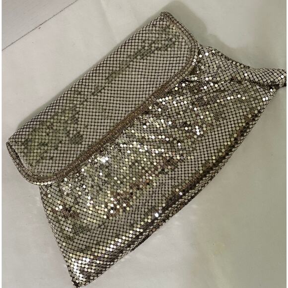 Vintage Whiting & Davis Co Bags-Silver Mesh Handbag-Clutch-Silk Lined-Elegant - Picture 1 of 7